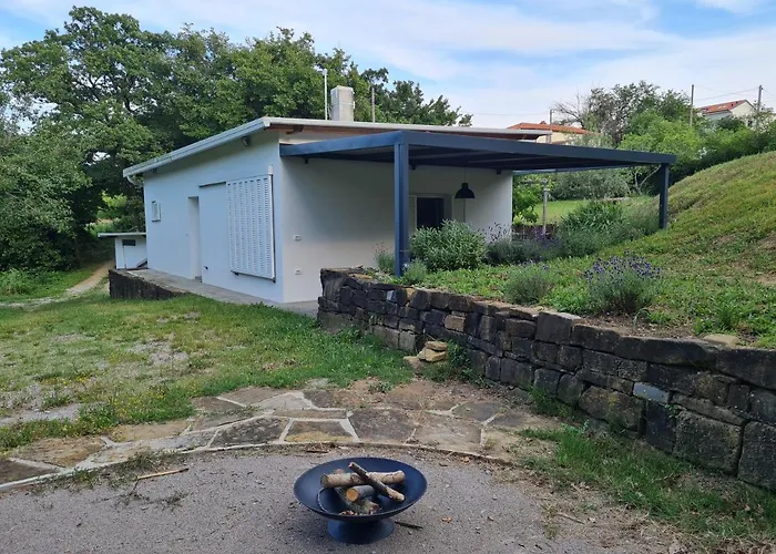 Hiska Na Hribu 안카란